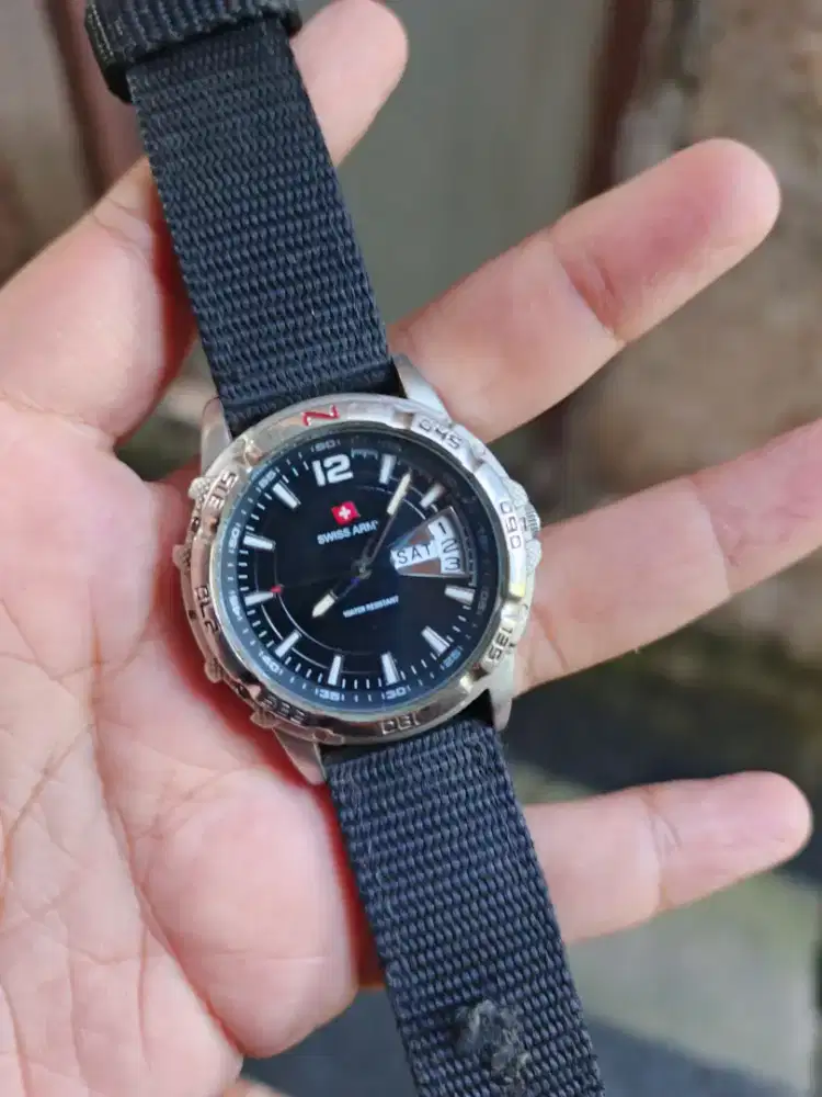 Jual jam tangan Swiss army full. Orai