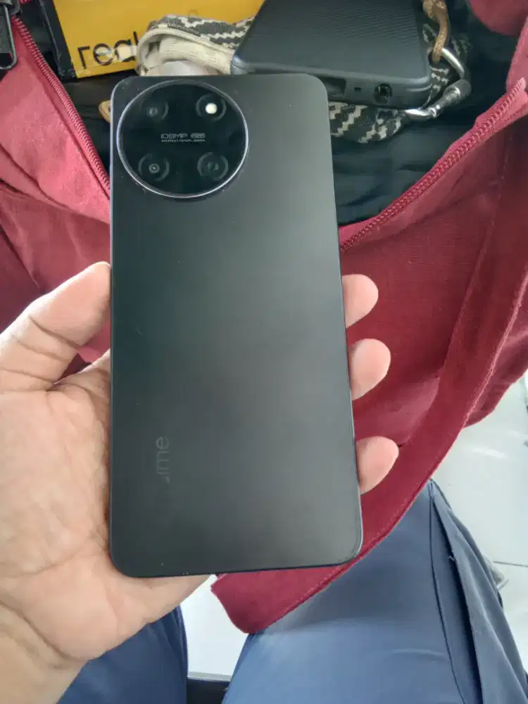 Realme 11 hitam