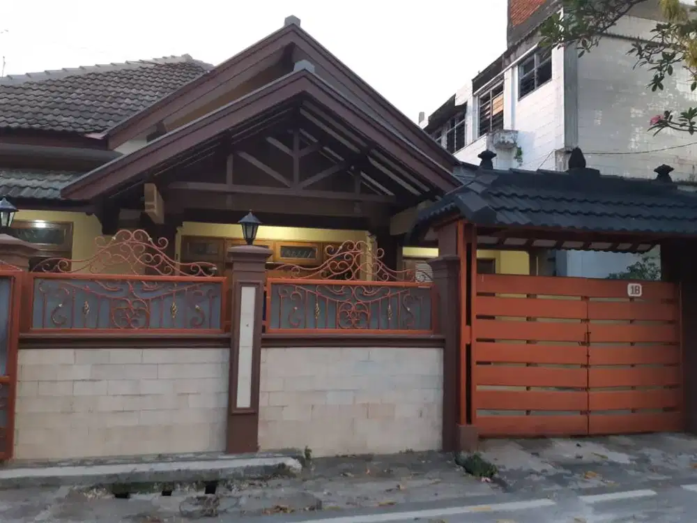 DIJUAL RUMAH DI LOKASI STRATEGIS JALAN TALANG MENTENG