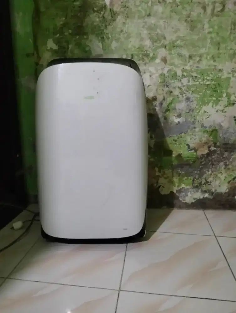 Di jual AC PORTABLE MERK AUX