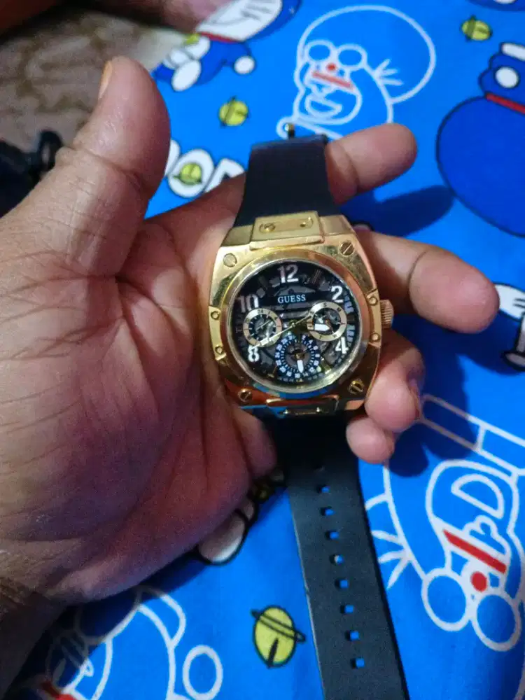 Jam tangan guess