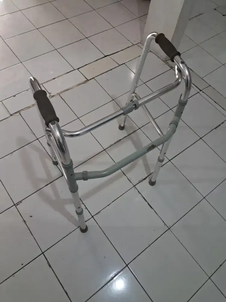 Walker gerak kaki 4
