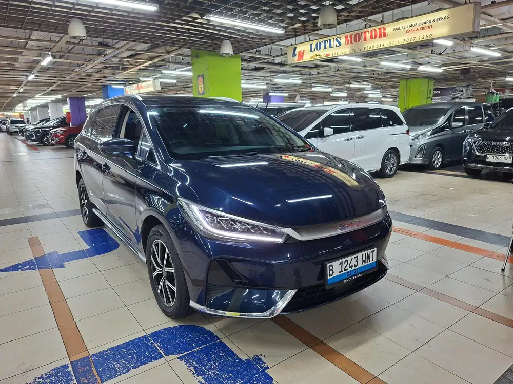 Byd m6 superior 7seat 2024 blue