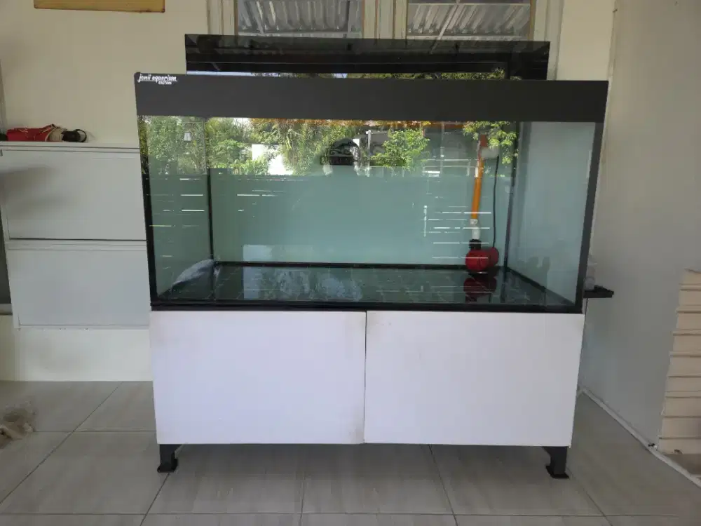 Jual cepat Aquarium 120 kondisi apik