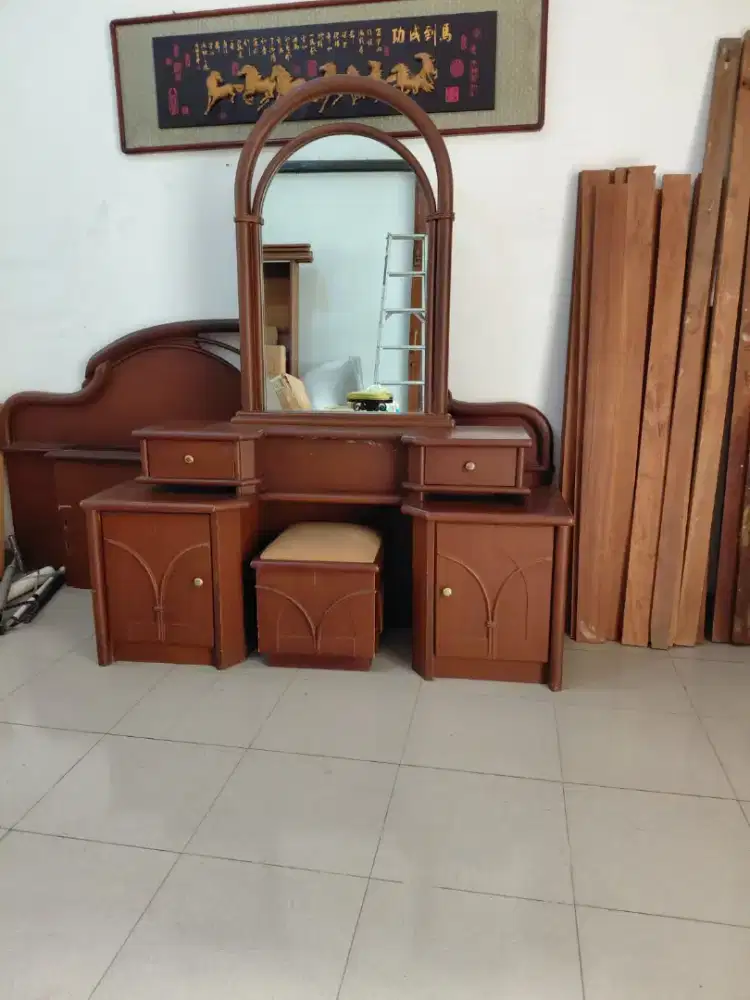 Meja Rias Kayu 1 Set