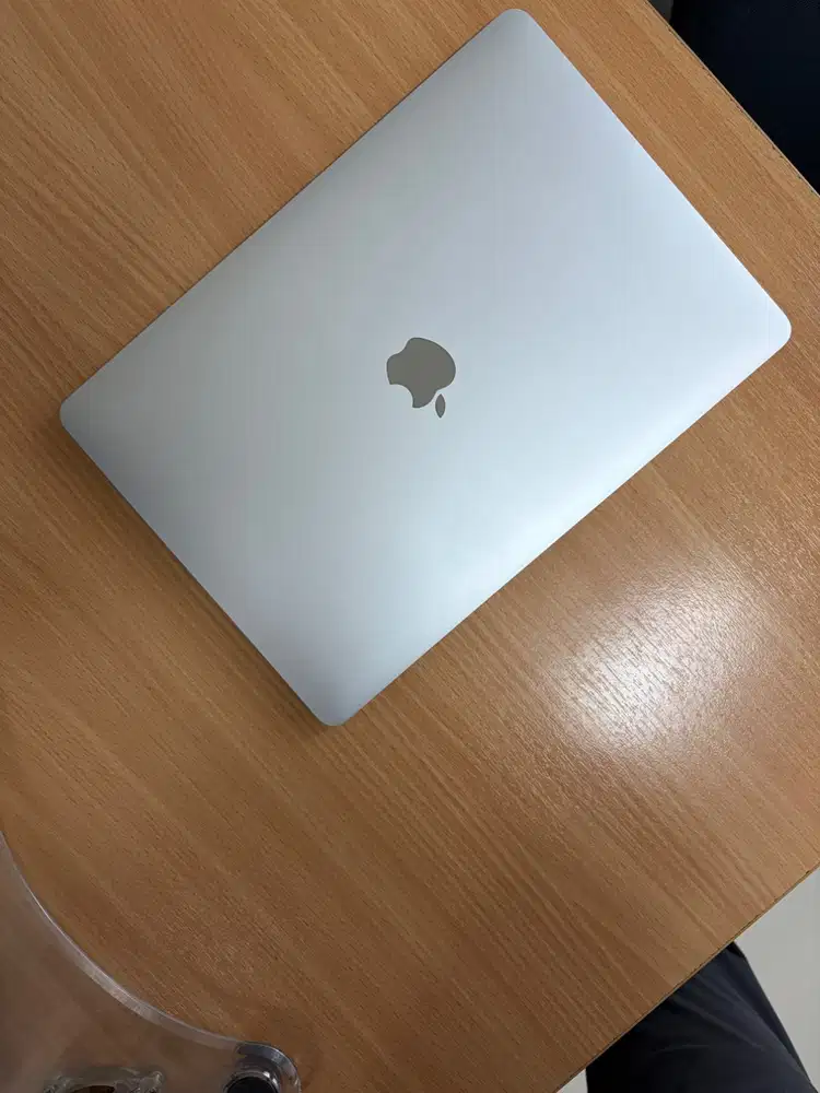 Dijual Macbook Pro M1 2020 8/512