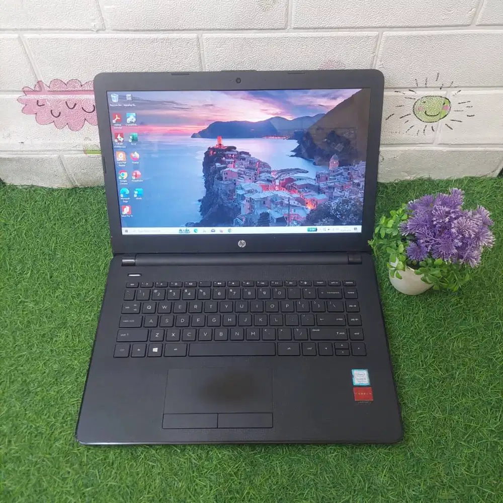 HP 14-BS129TX INTEL CORE i5-8250U RAM 8GB SSD 240GB RADEON R5 M330 2GB