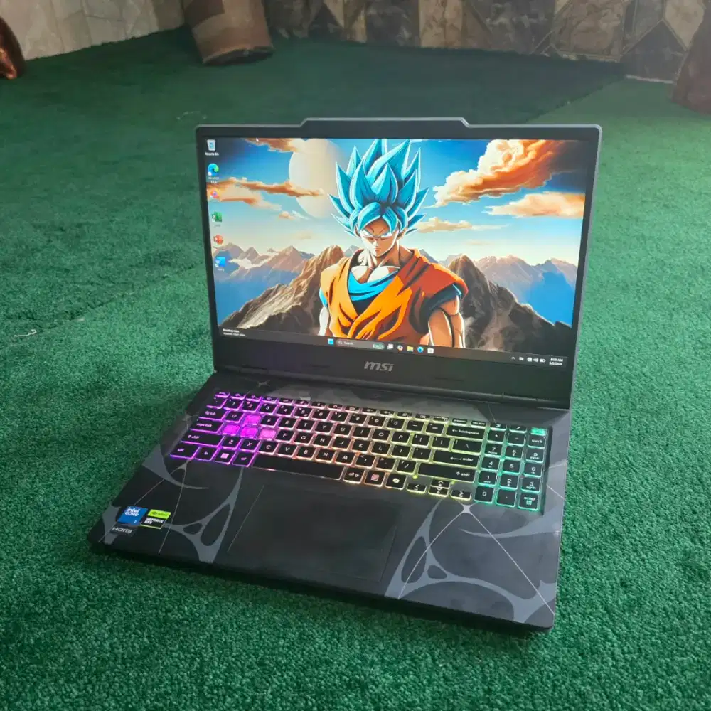 (BARU3MINGGU) MSI Core 7-240H RTX5060 Garansi April 2028 Like New