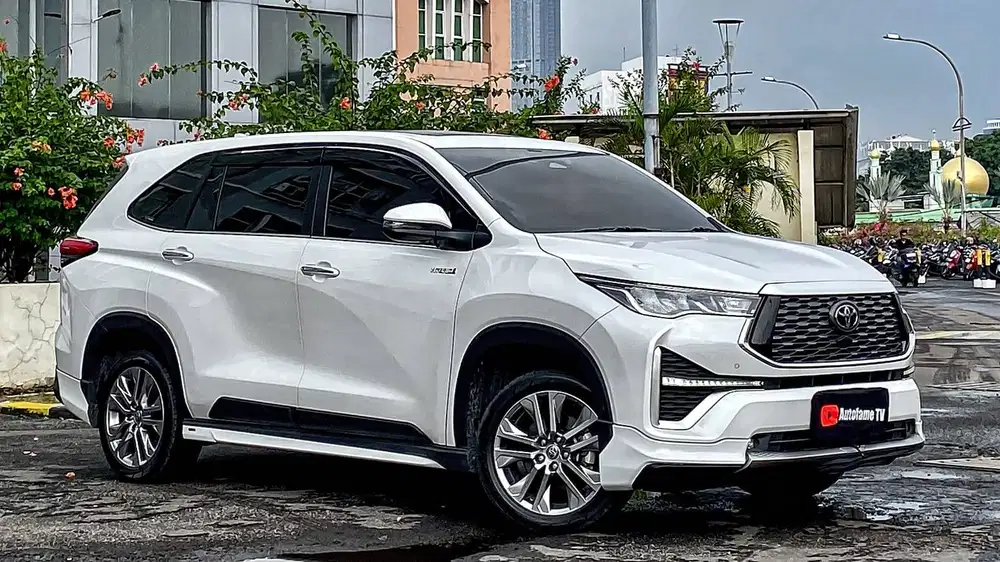 Toyota Innova Zenix 2.0 Q Hybrid TSS Modellista TIPE TERTINGGI White O