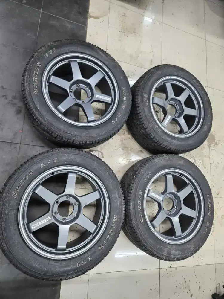 Velg R20 Volk rays Te37 Pcd 6x139 Pajero fortuner