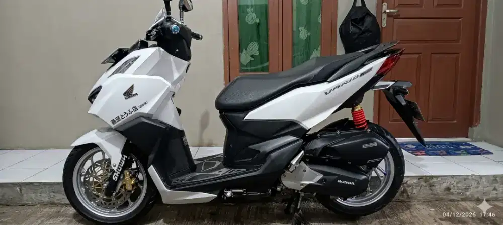 Vario 160 CBS putih 2025
