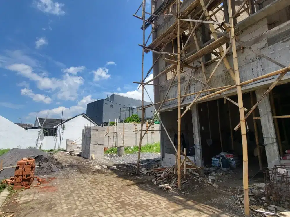 Rumah Kost 10 Kamar Area UMM, 2 Menit Kampus & 7 Menit Suhat, Siap Income!