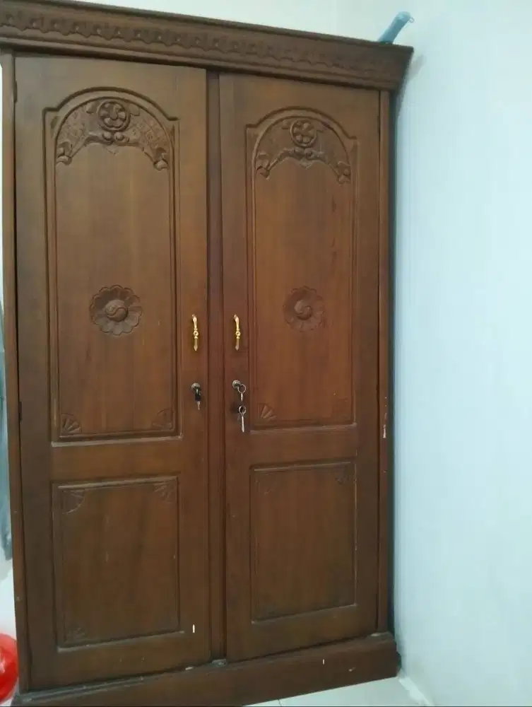 Jual lemari kayu ala majapahit