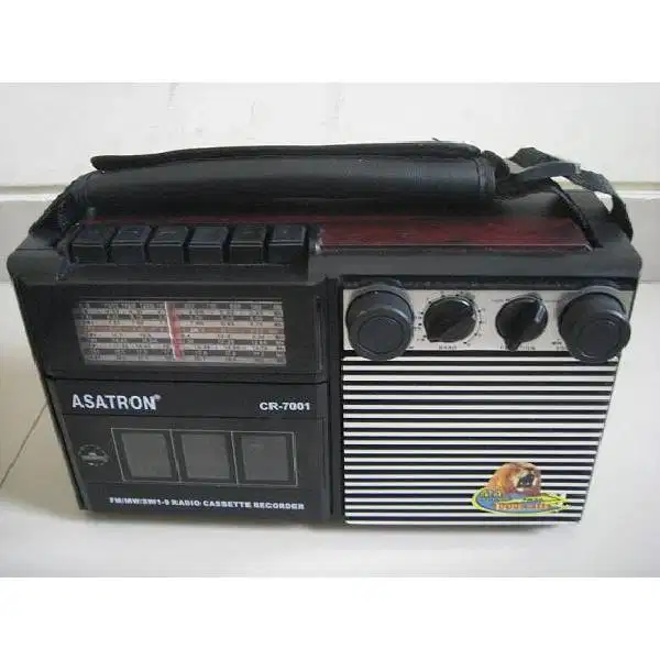 Radio Casette Recorder jadul merek ASATRON dari era 70 'an