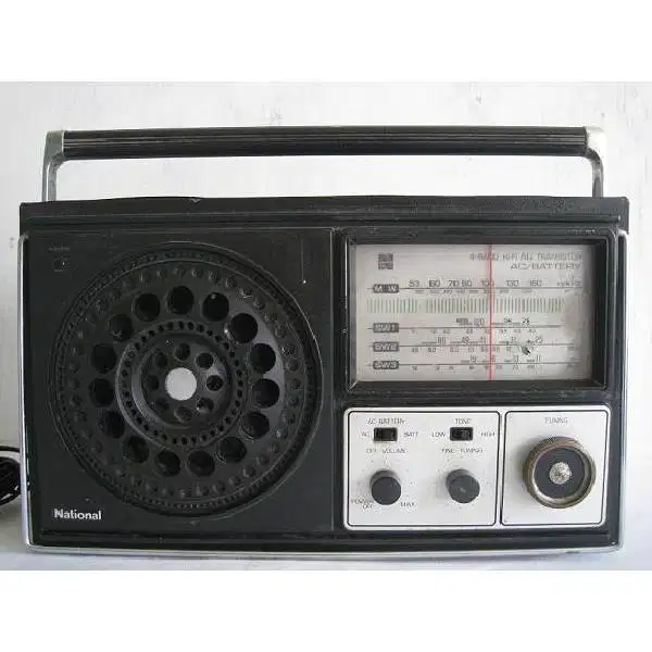 Radio djadoel merek National model R 4464 B era 60's