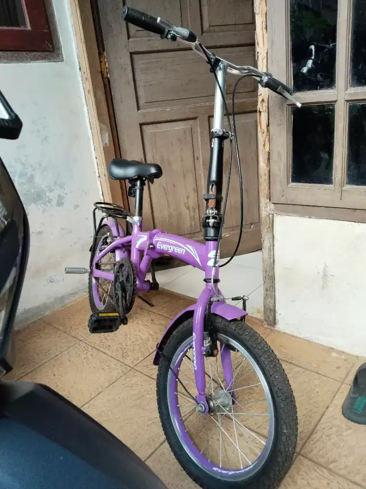 Sepeda lipat Ever Green. Ukuran 16