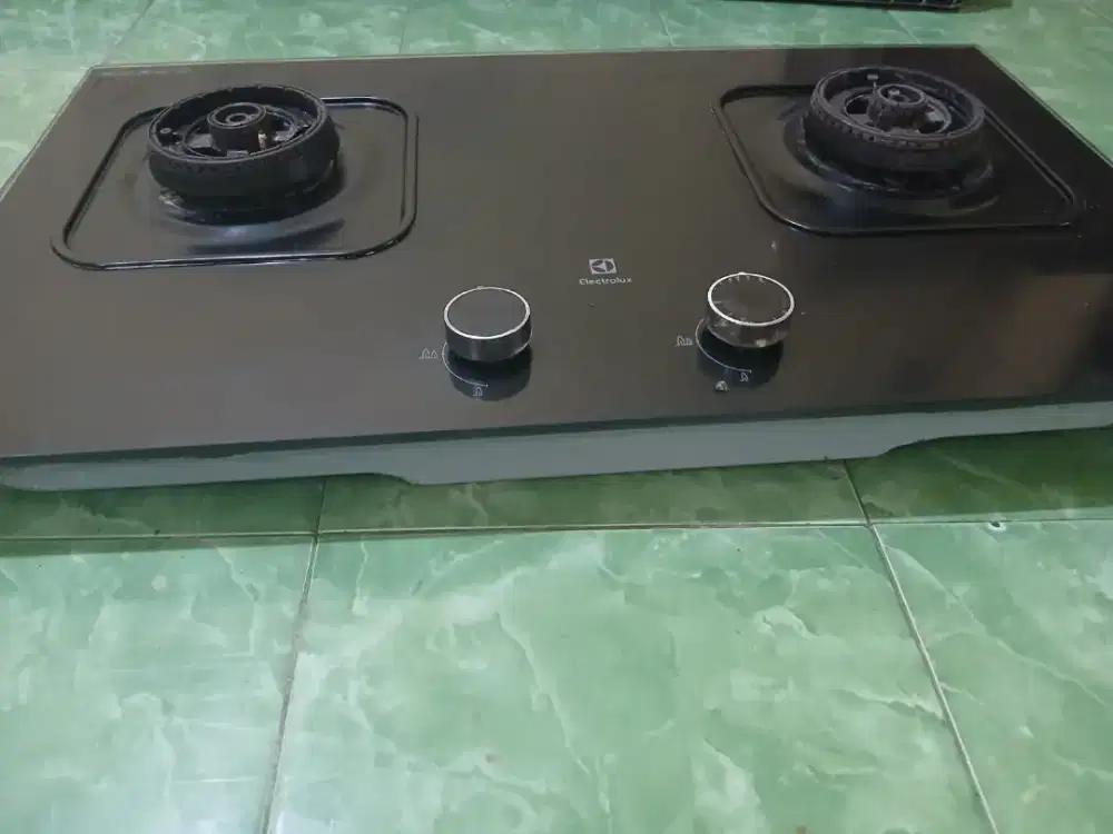 Jual set kompor tanam dan penghisap debu merek Electrolux