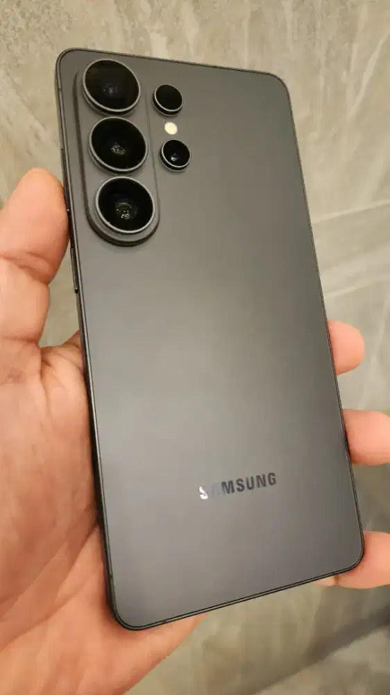 Samsung Galaxy S26 Ultra – 1TB / RAM 16GB – Mulus Seperti Baru