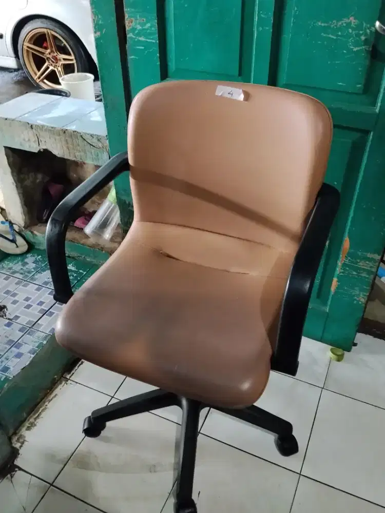 Dijual bangku untuk kantor atau dirumah