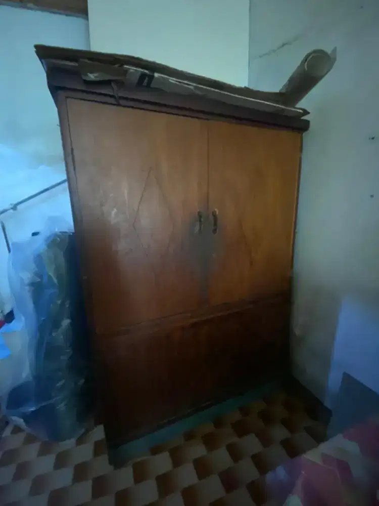 DIJUAL CEPAT MURAH LEMARI KAYU KOKOH