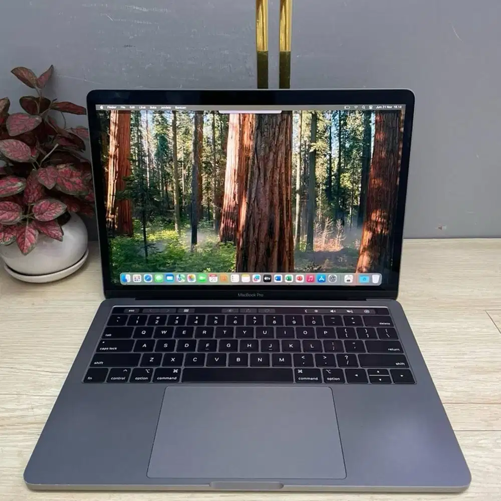 laptop macbook pro 1989 core i7 gen 8 ram 16gb ssd 256gb DL-ETM