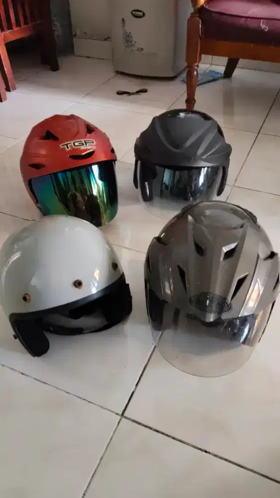 Jual Helm masih Layak Pakai