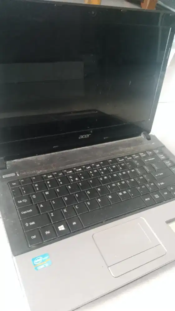 Dijual Laptop Acer Aspire Corei3