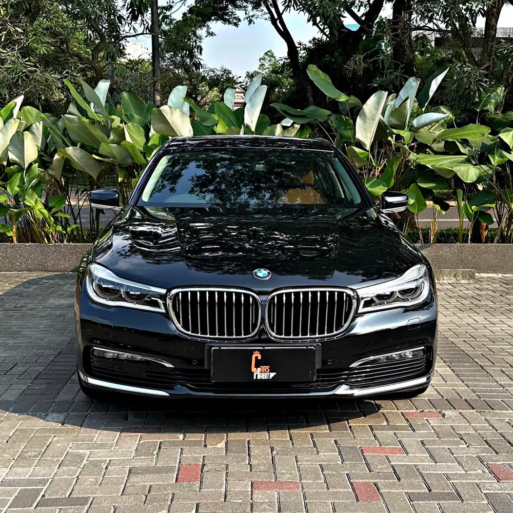 SANGAT TERAWAT BERGARANSI! BMW 730Li 2018 Luxury 2019 G12 lowodo 740li