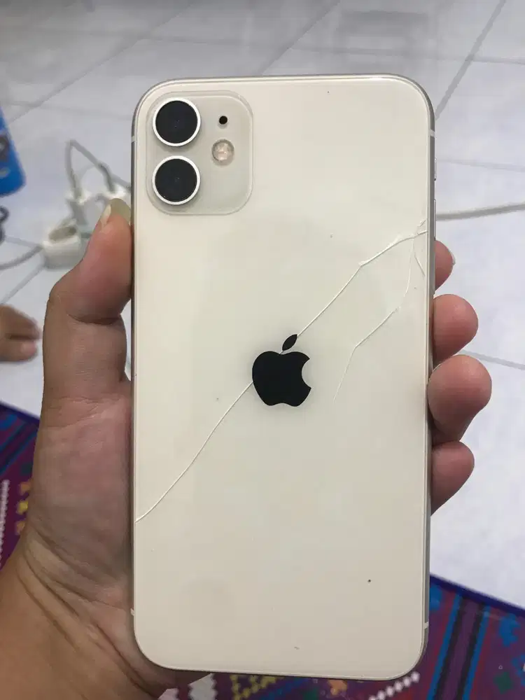 JUAL IP 11 64GB