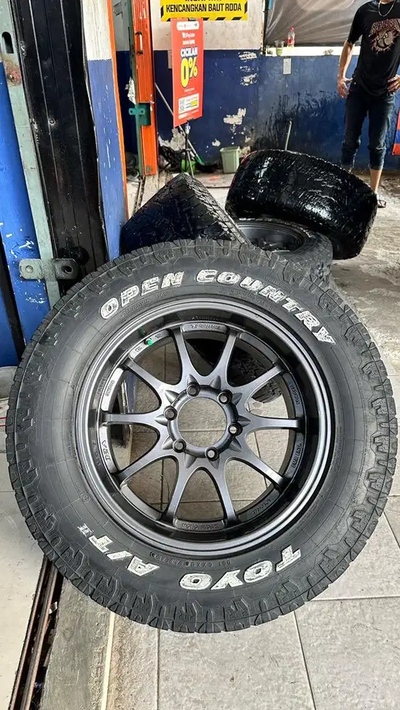 Velg CE 28 6x139 ex Fortuner Spec Ori Satu Set Toyo Mulus Gress
