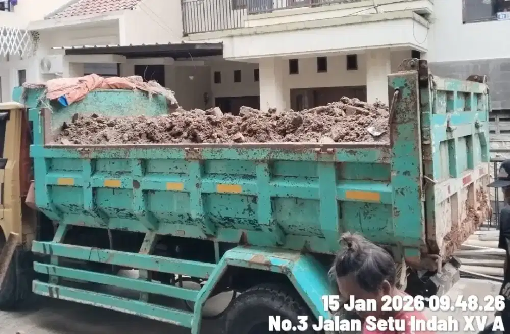 Urugan Atau Buang sisa puing tanah dan smph