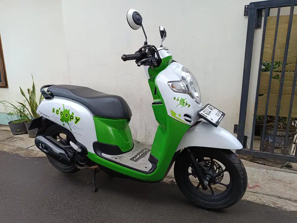 Honda scoopy donat 2018 lengkap mesin halus