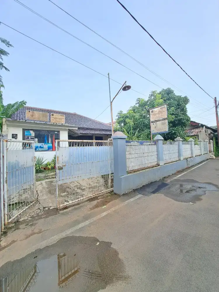 Tanah 642 m² + 3 Runah Lokasi Paling Strategis, Harga Nego!
