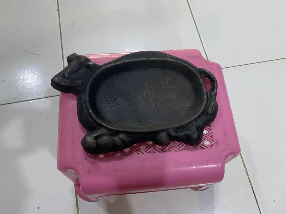 Hotplate bekas dan tatakan kayu