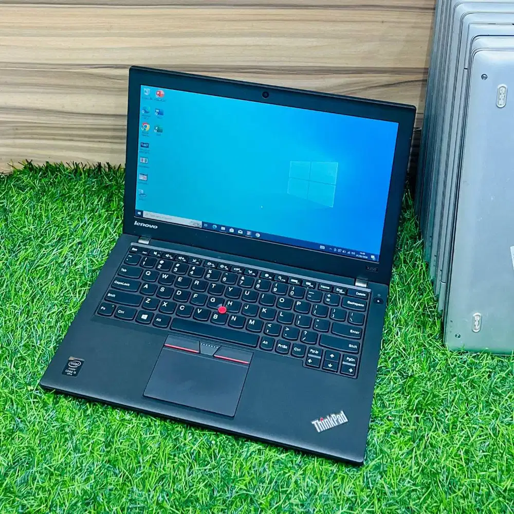 LAPTOP LENOVO X250 CORE I5 GEN5 4GB/180GB 12,5 INCH *RDC