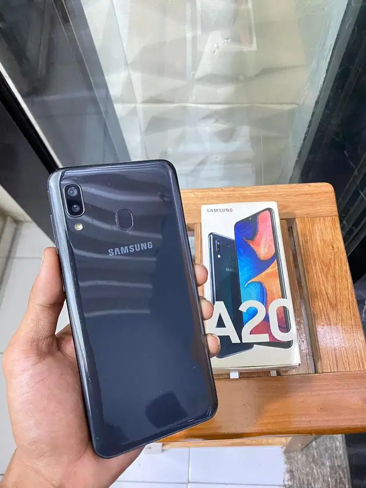 Samsung a20 3/32gb fullset
