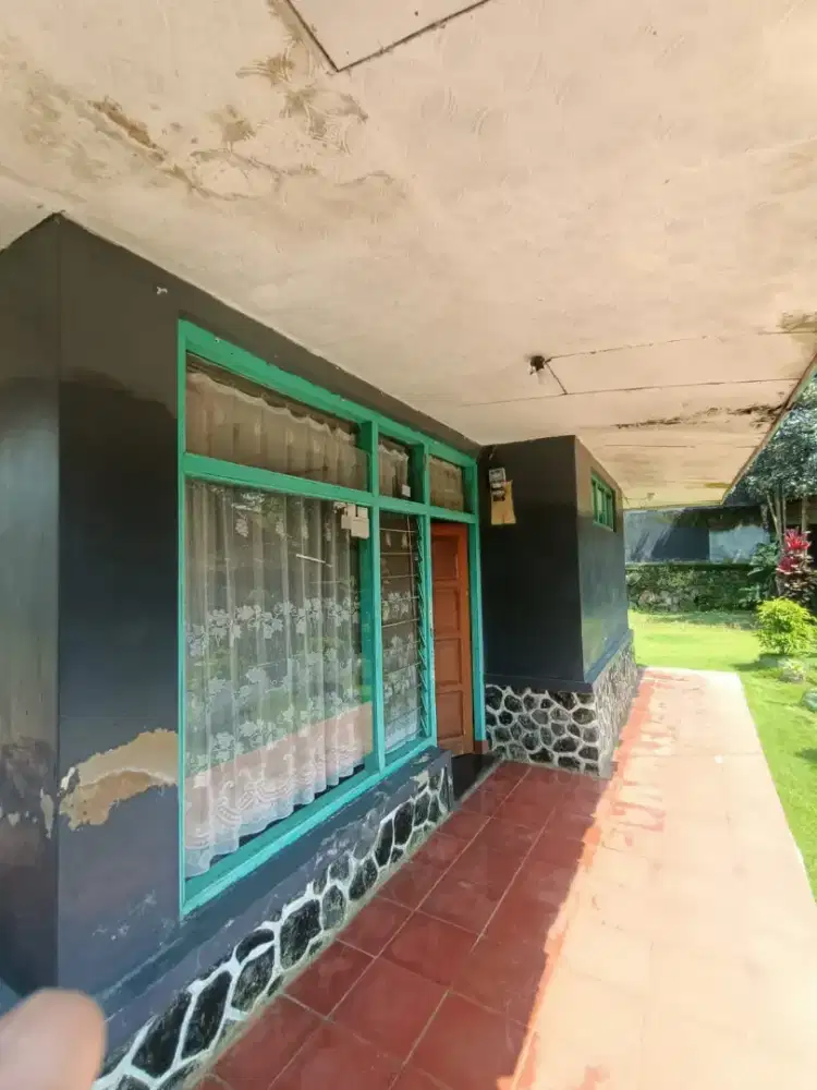 Rumah dengan tanah luas di sumedang Kota