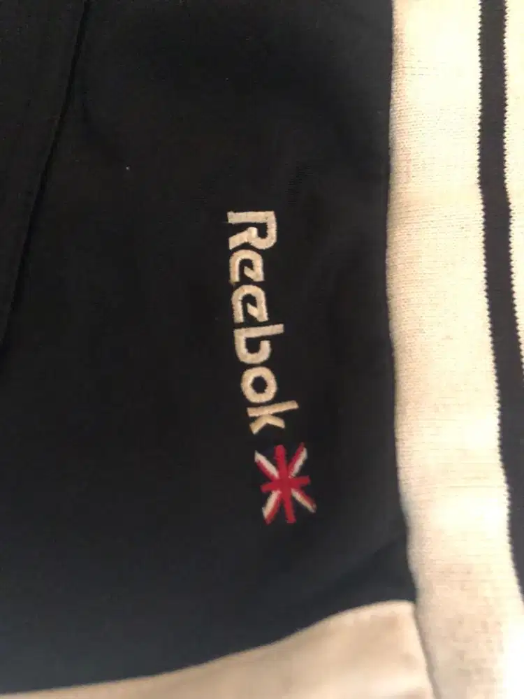 Training reebok celana
