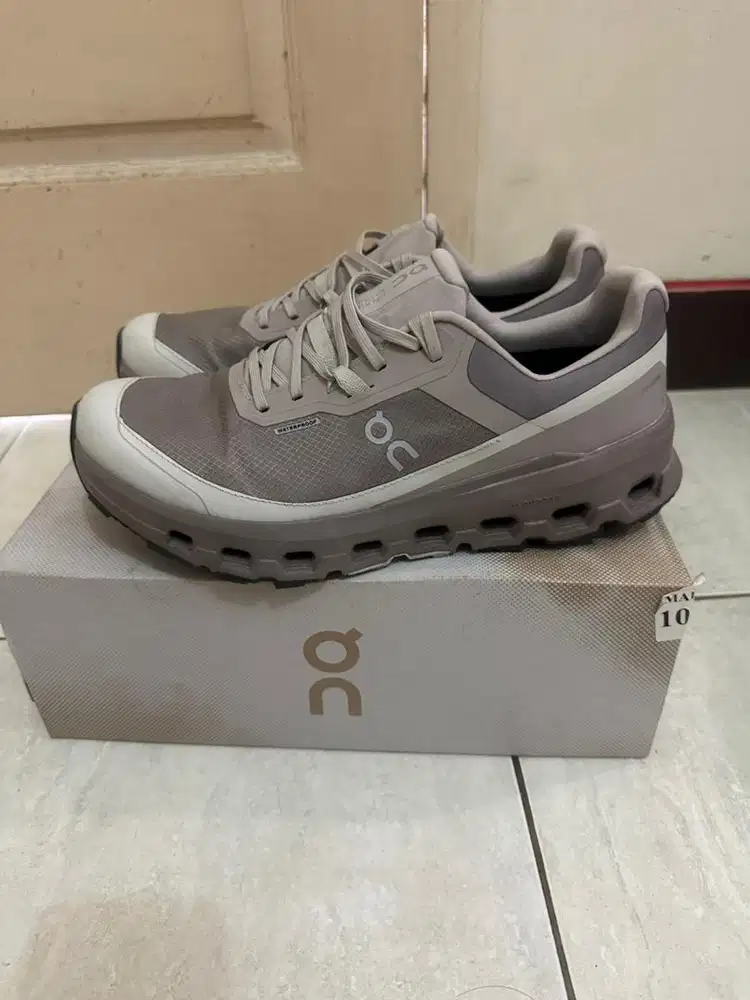 Sepatu on cloudvista 2 waterproof