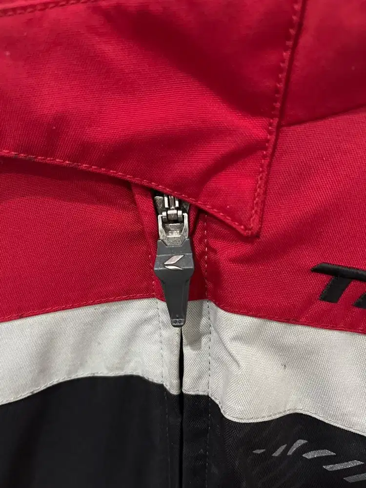 Jaket rding RS Taichi RSJ 297 dan safety gear full set