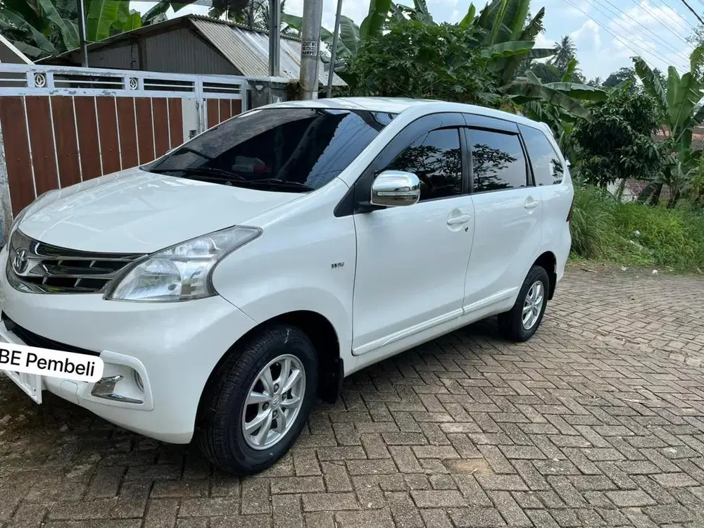 Avanza tahun 2015 Istimewa KM rendah