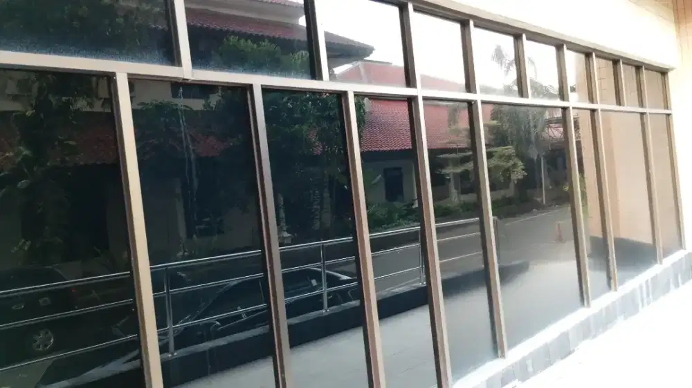 jasa pasang kacafilm dan stiker