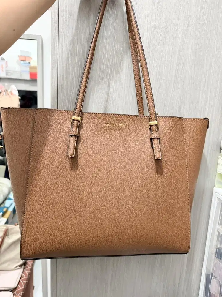 Charles & Keith tote bag sansa