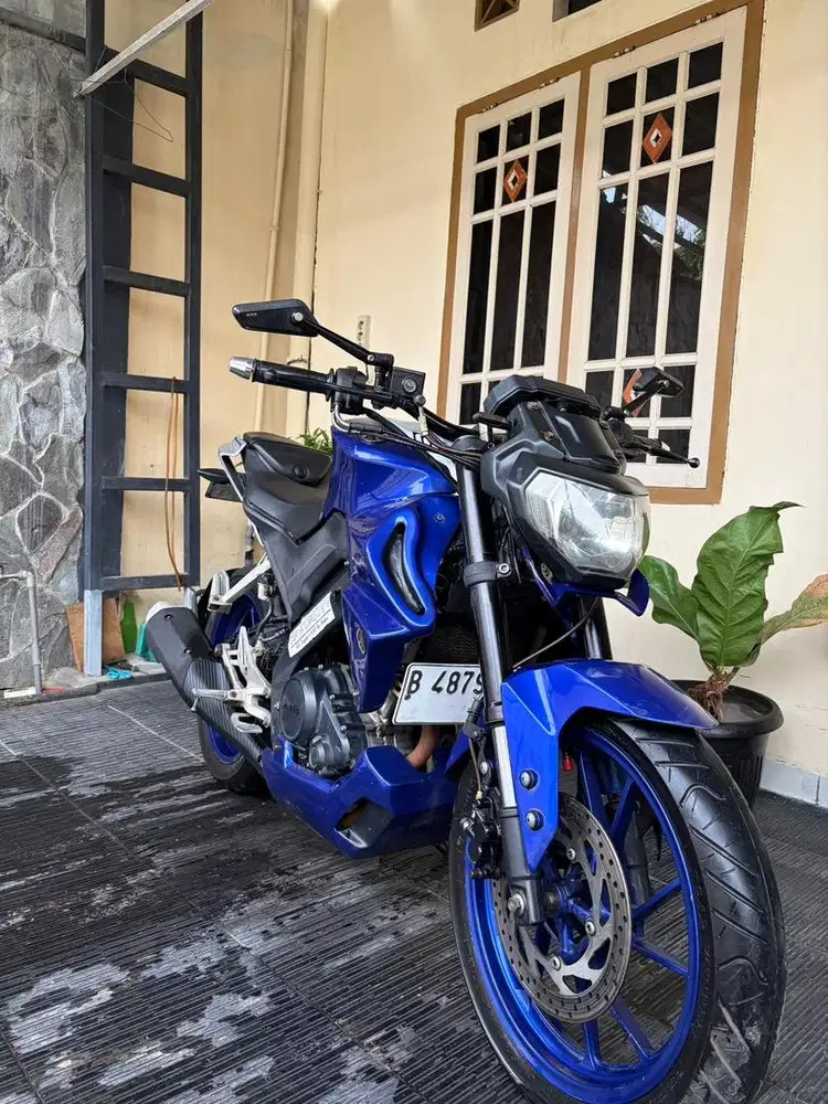 Yahama R15 V3 (Naked)