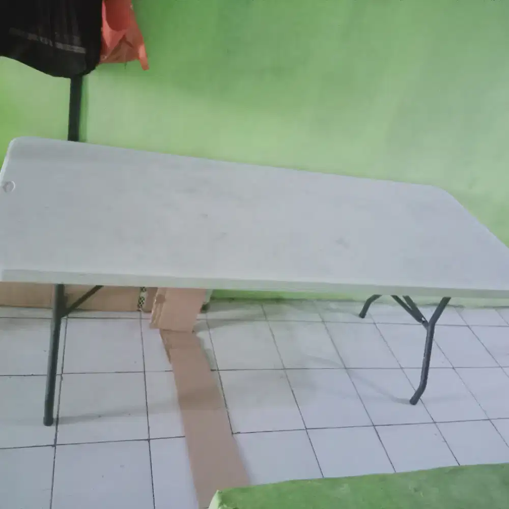 Meja lipat portable
