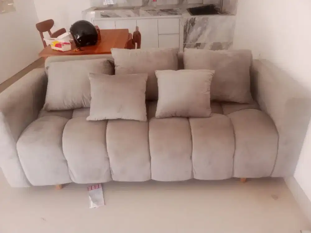 Sofa empuk abu bagus