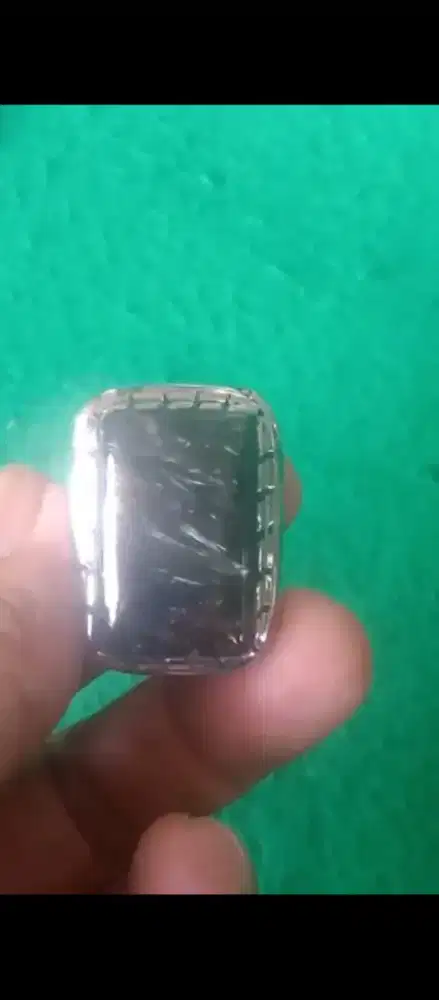 Cincin batu bulu merak