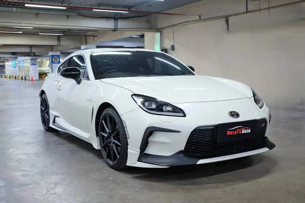 2024 TOYOTA GR 86 2.4 AT BENSIN LOW KM