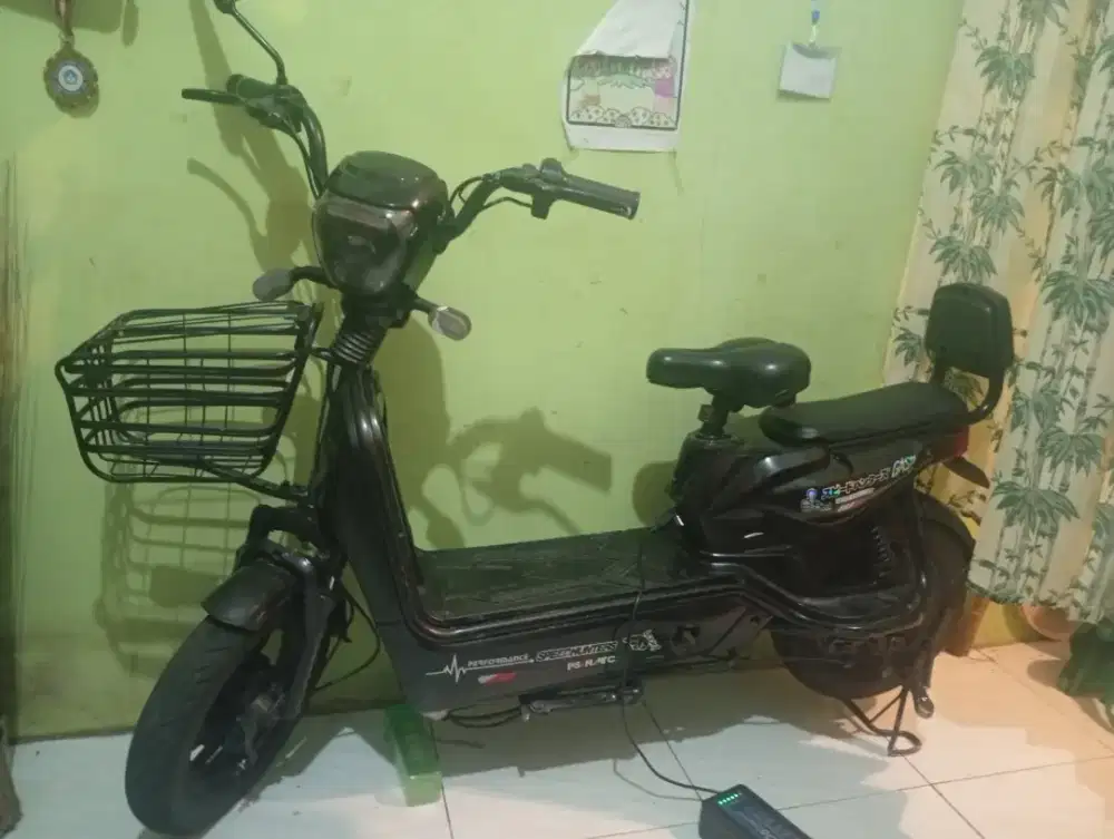 Sepeda listrik merk unwilfly murmer