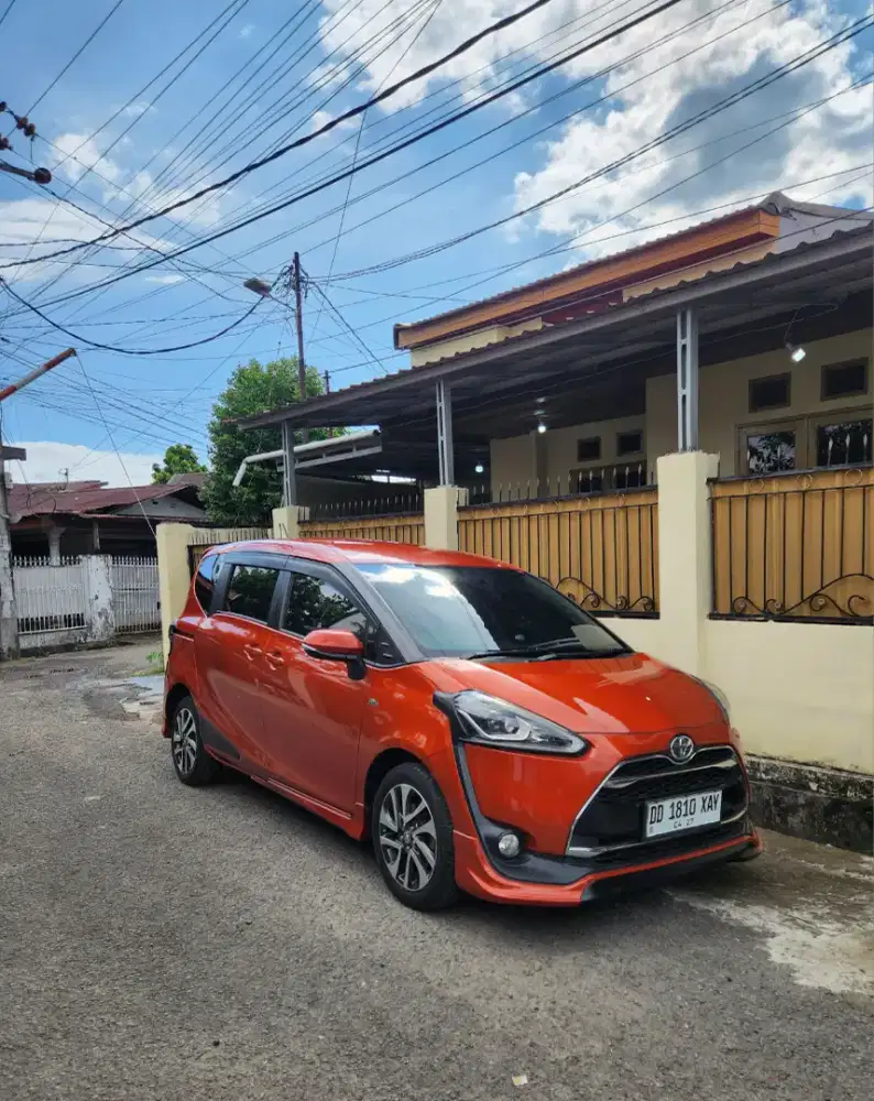 TOYOTA SIENTA Q MATIC